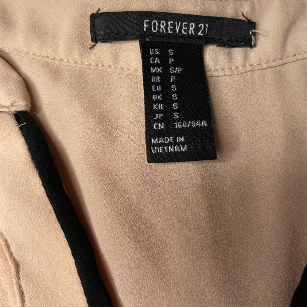 Forever 21 V-Neck Blouse‎ - Size Small - Picture 4 of 4